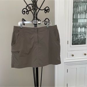 L.L.Bean Skort Womens 16 Khaki Brown Hiking Trail Pockets Stretch Casual Ladies